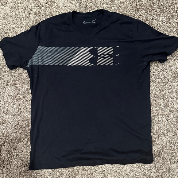 Under Armour Men's Black and Gray Short Sleeve Tee - Picture 1 of 2